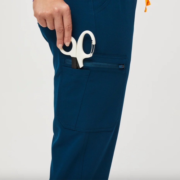 Figs Deep Reef Yola Skinny Scrub Pants - Picture 5 of 5